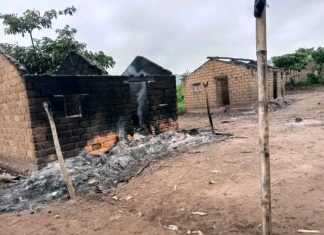 Kongo Central : conflit entre deux villages dans le territoire de Mbanza Ngungu ; au moins une vingtaine de maisons incendiées