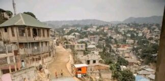 RDC : le Gouvernement Provincial du Kongo Central se félicite de l’évolution des travaux de construction de la route qui mène vers le futur siège de l’Assemblée Provinciale